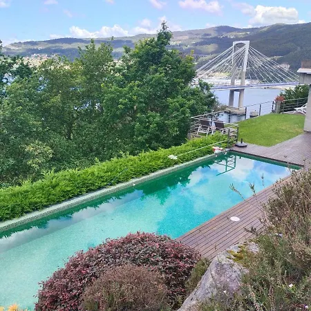 A Magical, Beautiful Villa,stuning Views 比戈